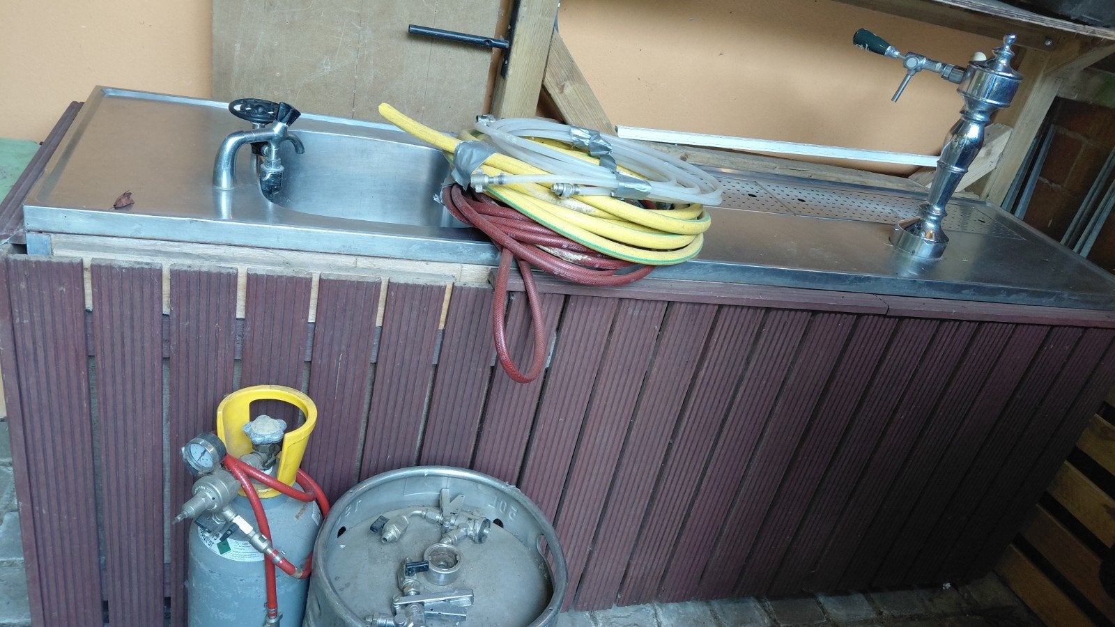 Bar met tapinstalatie, Huis en Inrichting, Barren, Ophalen