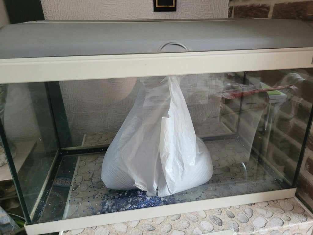 aquarium a vendre 63l avec accessoires lire svp, Animaux & Accessoires, Enlèvement, Utilisé