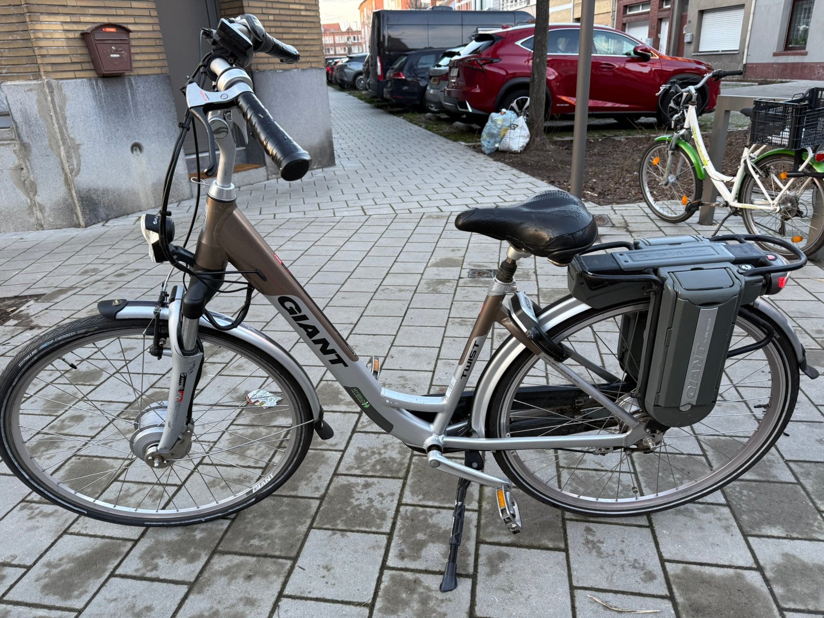 Elektrische fiets giant, Fietsen en Brommers, Ophalen, Zo goed als nieuw, 50 km per accu of meer, Giant