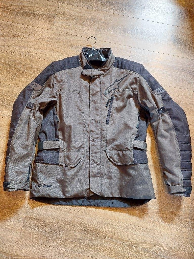 Alpinestars motorjas, Ophalen