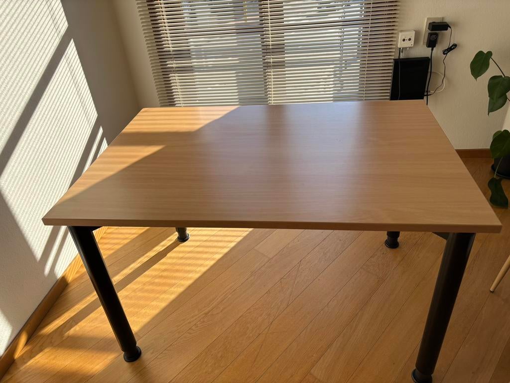 Stevige houtkleurige eettafel+ 4 teddy stoelen, Huis en Inrichting, Tafels | Eettafels, Ophalen, Gebruikt, 100 tot 150 cm, 50 tot 100 cm