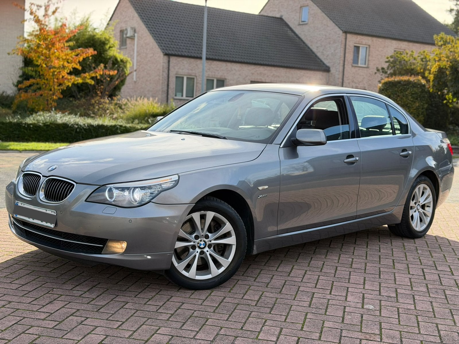 BMW 530d xDrive 235 ch! Bj2009* Édition FaceLift Automatique, Autos, Cuir, Argent ou Gris, Entreprise, https://public.car-pass.be/vhr/d4c0cc74-0a6b-4468-940b-94892ffa11b8