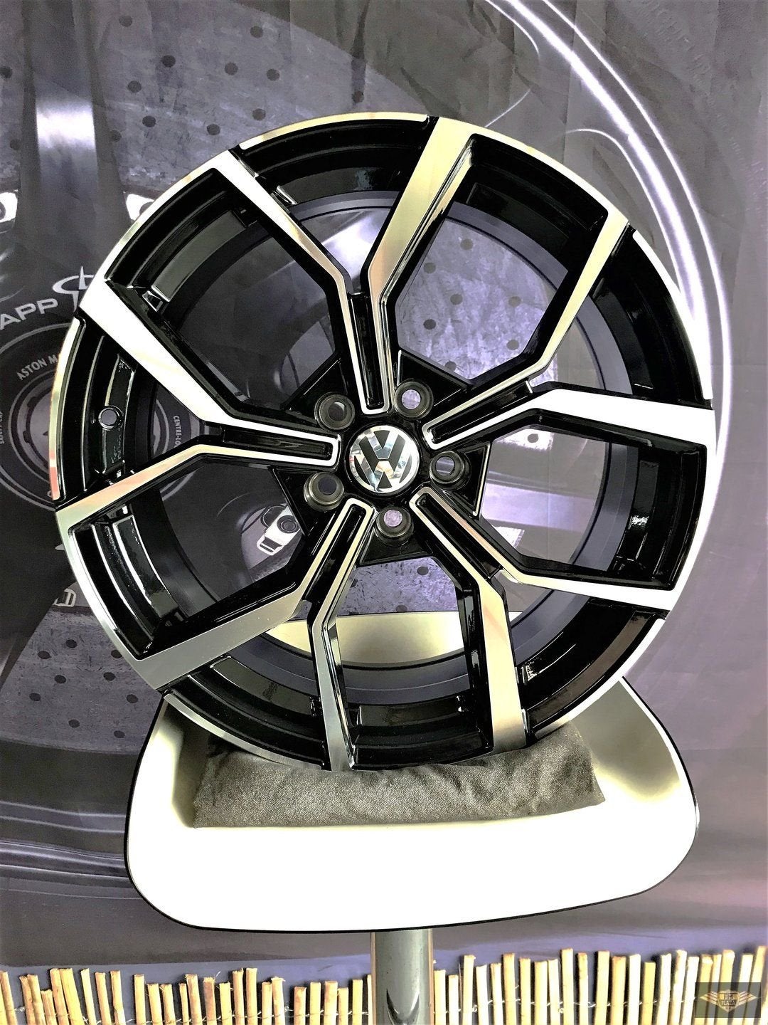 17 inch 5x100 VW Polo Faro Look Velgen Nieuw, Autos : Pièces & Accessoires, Neuf, Véhicule de tourisme, -, 17 pouces