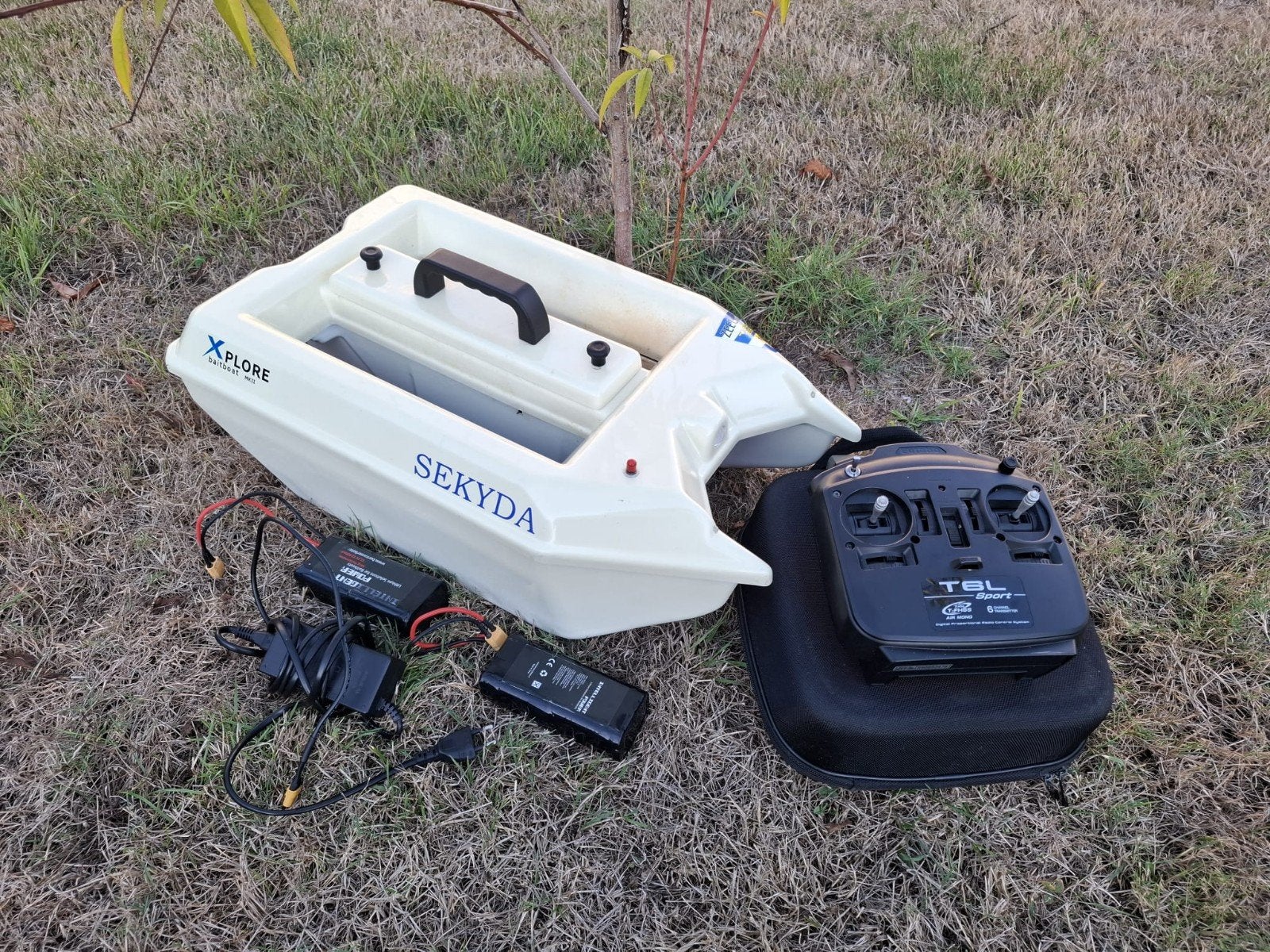 voerboot xplore Met li.ion en Futaba + garantie, Sports nautiques & Bateaux, Pêche à la ligne | Carpes, Enlèvement ou Envoi, Ensemble complet