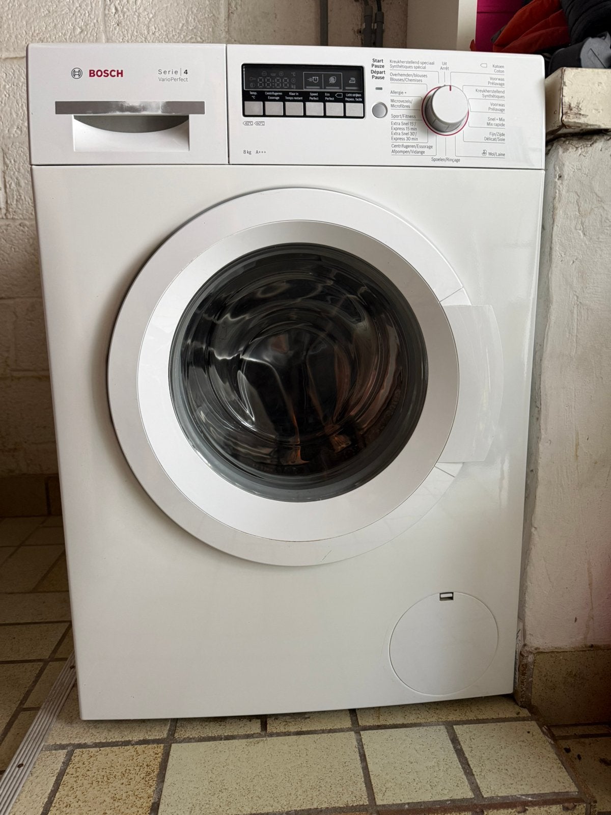 Siemens 9 kg 1400tr, Ophalen, 1200 tot 1600 toeren, Minder dan 85 cm, 8 tot 10 kg