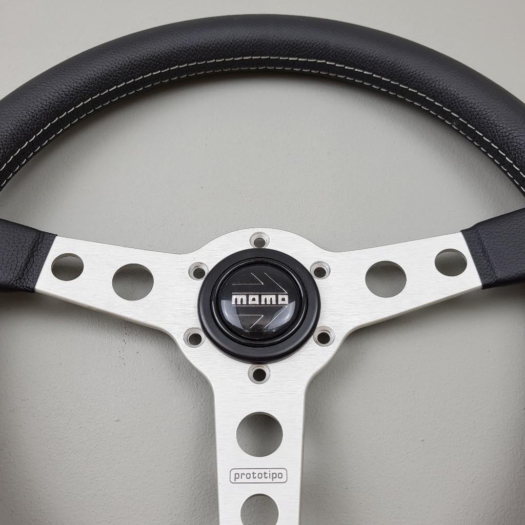 Momo Prototipo Heritage (NOS) - Classic Steering Wheel Shop, Autos : Pièces & Accessoires, Envoi, Neuf, Skoda