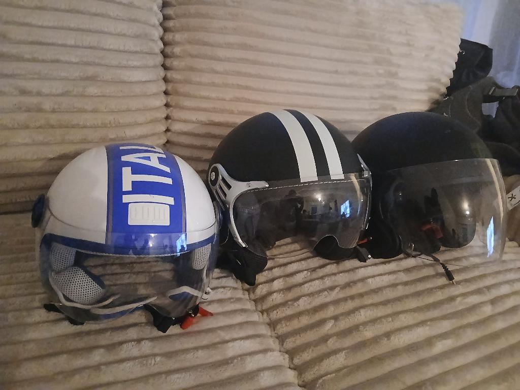 3 scooter / motorhelmen te koop, Ophalen, Zo goed als nieuw, Medium, Overige merken