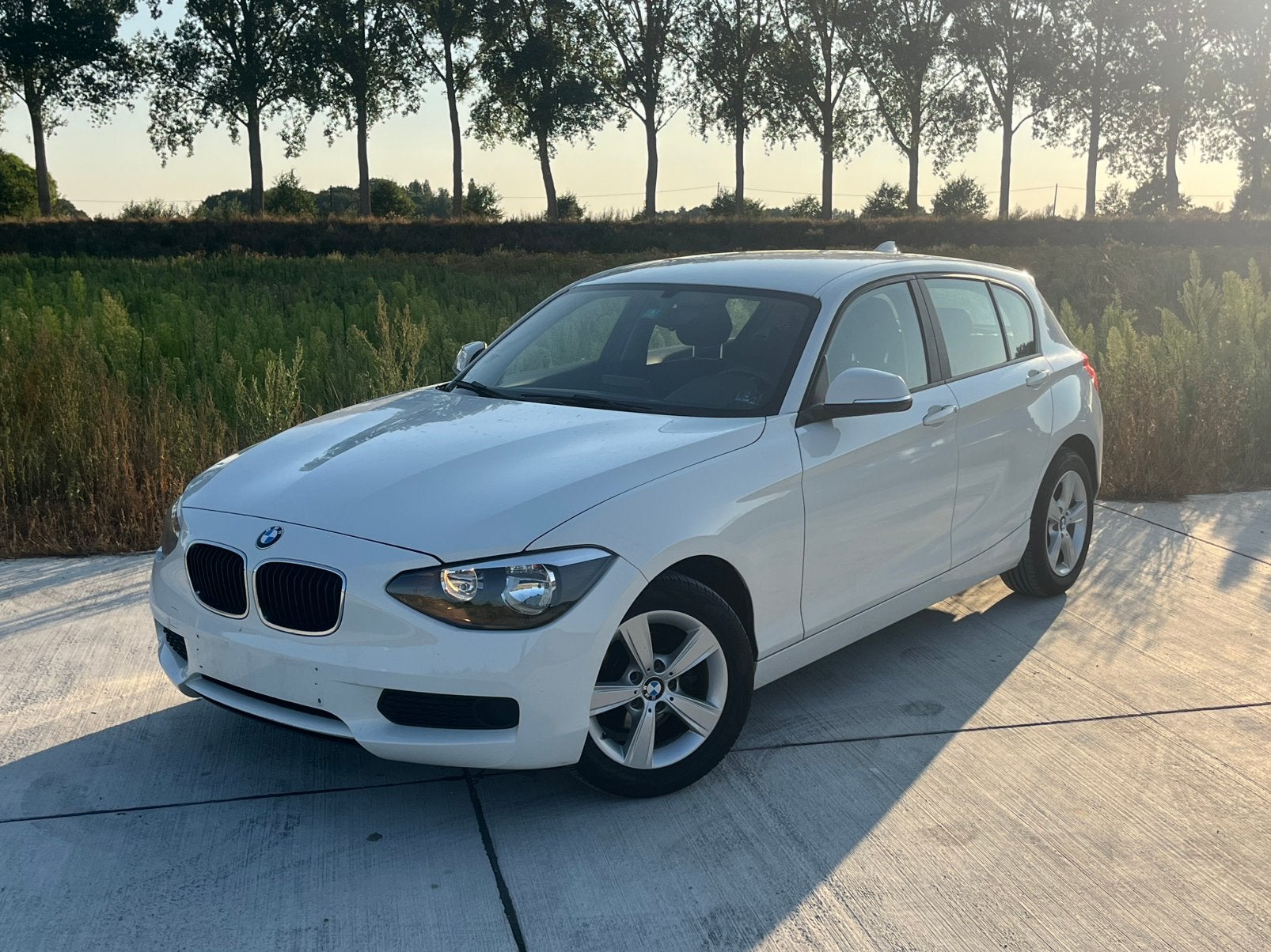 BMW 114i - Benzine Garantie, 4 cilinders, Bedrijf, Start-stop-systeem, 1598 cc