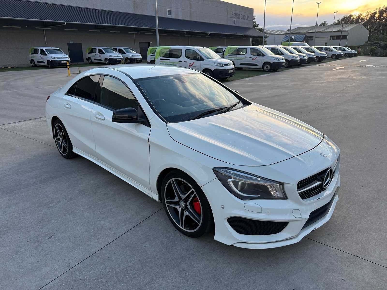 MERCEDES - 2014 - CLA 220 D - COUPE - Personenauto, Auto's, Automaat, CLA, Gebruikt, Bedrijf