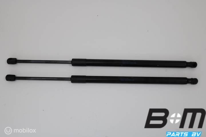 Set gasdrukveren achterklep VW Touran 5T, Gebruikt