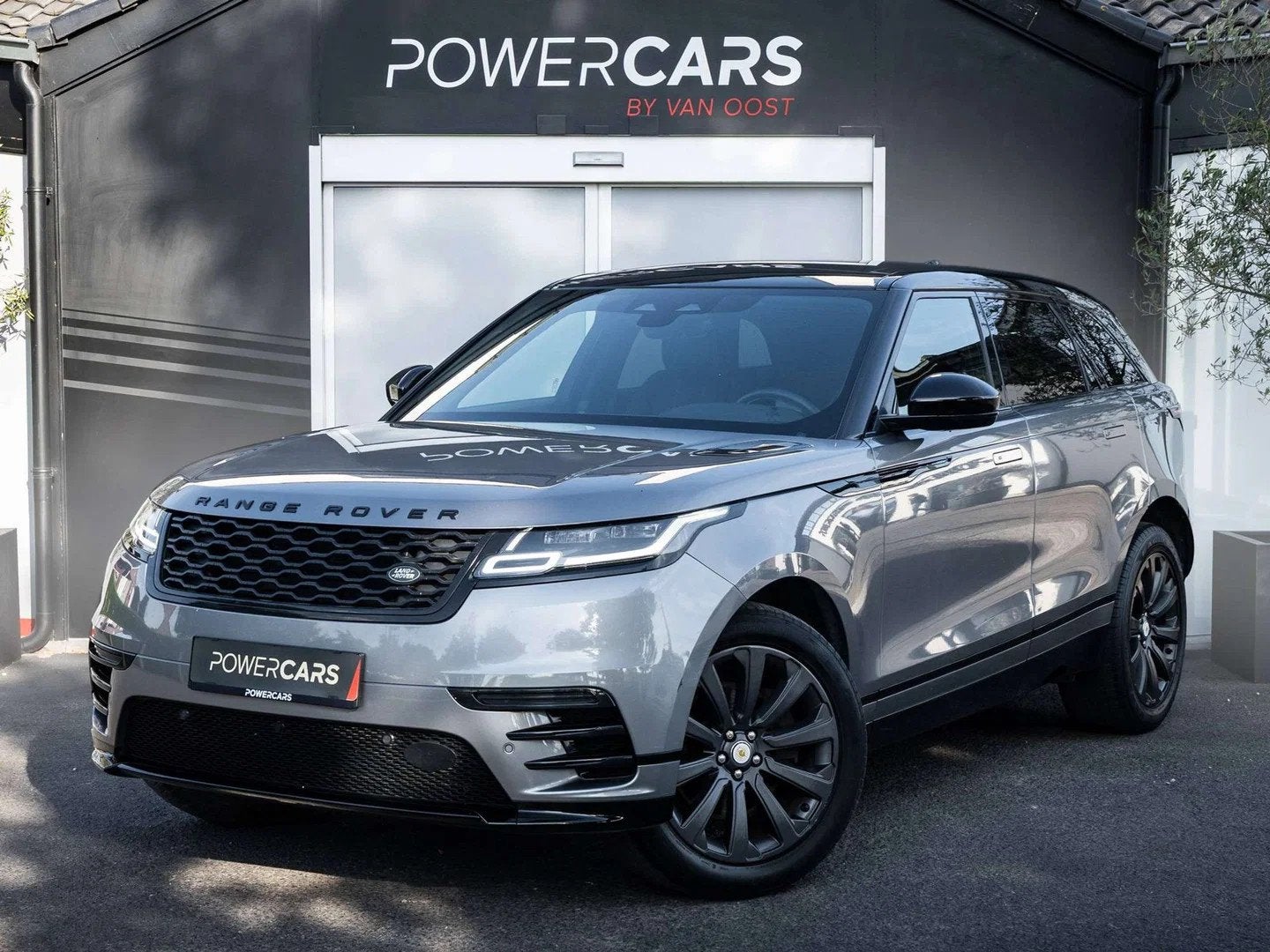 Land Rover Range Rover Velar P250 | R-Dynamic | Pano | Leder, Autos, Land Rover, Argent ou Gris, Achat, https://public.car-pass.be/vhr/8637cf89-0157-494a-85ee-df029a8f391a