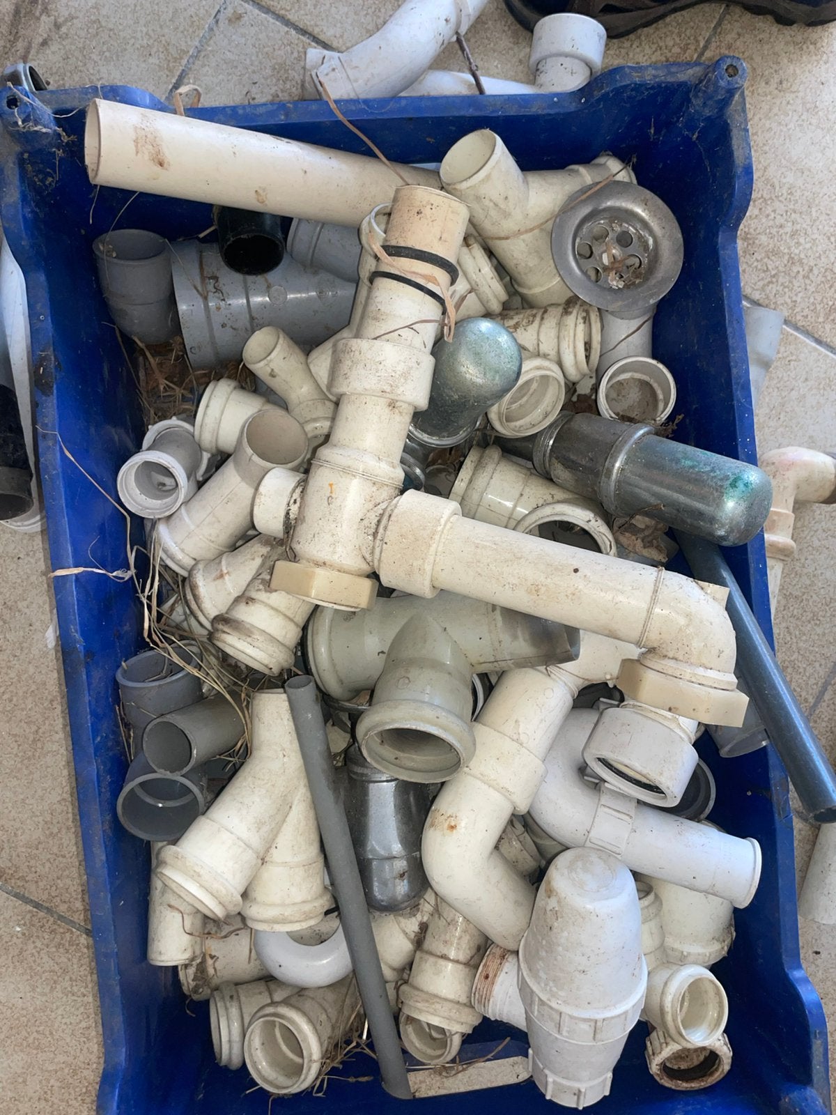 Kniestukken, moffen, sifones en koppelingen, Doe-het-zelf en Bouw, Ophalen, Bochten, PVC, Nieuw