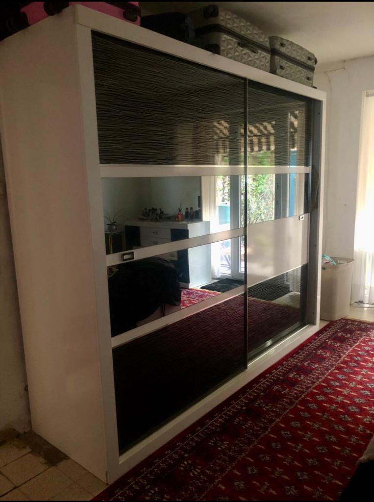 Bed, kledingkast, kastmateriaal, kastplanken, eettafel etc.., Doe-het-zelf en Bouw, Raamkozijnen en Schuifdeuren, Zo goed als nieuw