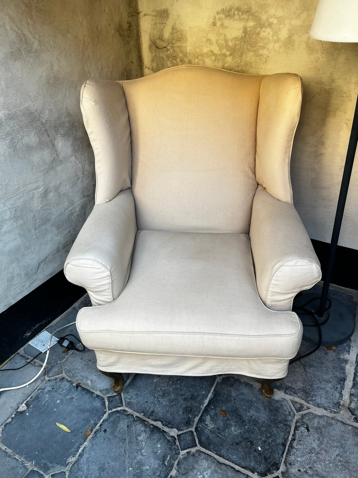 Elegante crème/beige oorfauteuil – uitstekende staat, Huis en Inrichting, Ophalen, Zo goed als nieuw