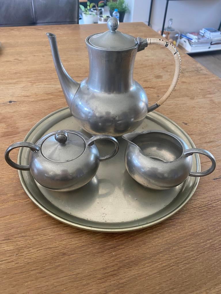 Set van koffiepot, melkkan en suikerpot, Ophalen, Gebruikt