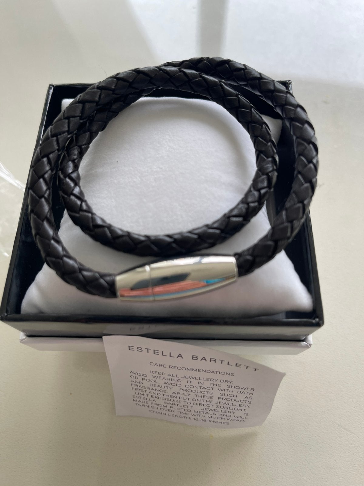 Nieuwe Dukes Heren Armband (Bruin) – Estella Bartlett  40 cm, Handtassen en Accessoires, Ophalen of Verzenden, Nieuw, Bruin, Overige materialen