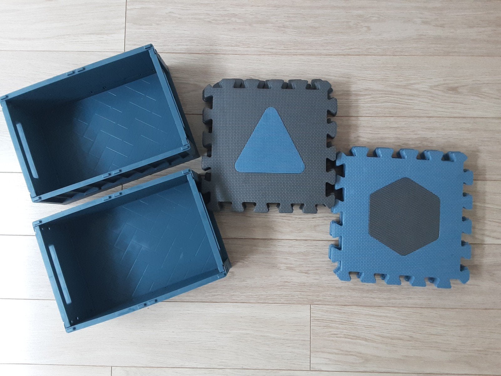 speel / puzzelmat met 2 bijhorende opbergbox merk liewood, Kinderen en Baby's, Ophalen, Zo goed als nieuw