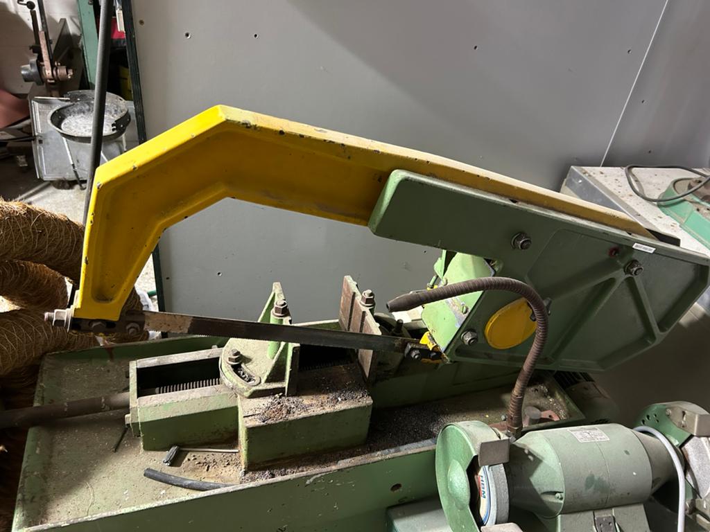 Behringer beugelzaag, Doe-het-zelf en Bouw, Gereedschap | Zaagmachines, Ophalen, Zo goed als nieuw