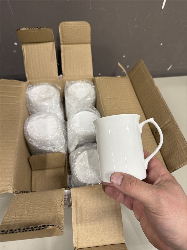 Witte mokkenset van 6 - 9 oz Topaz lichtgewicht kopjes, Enlèvement ou Envoi, Neuf, Pichet