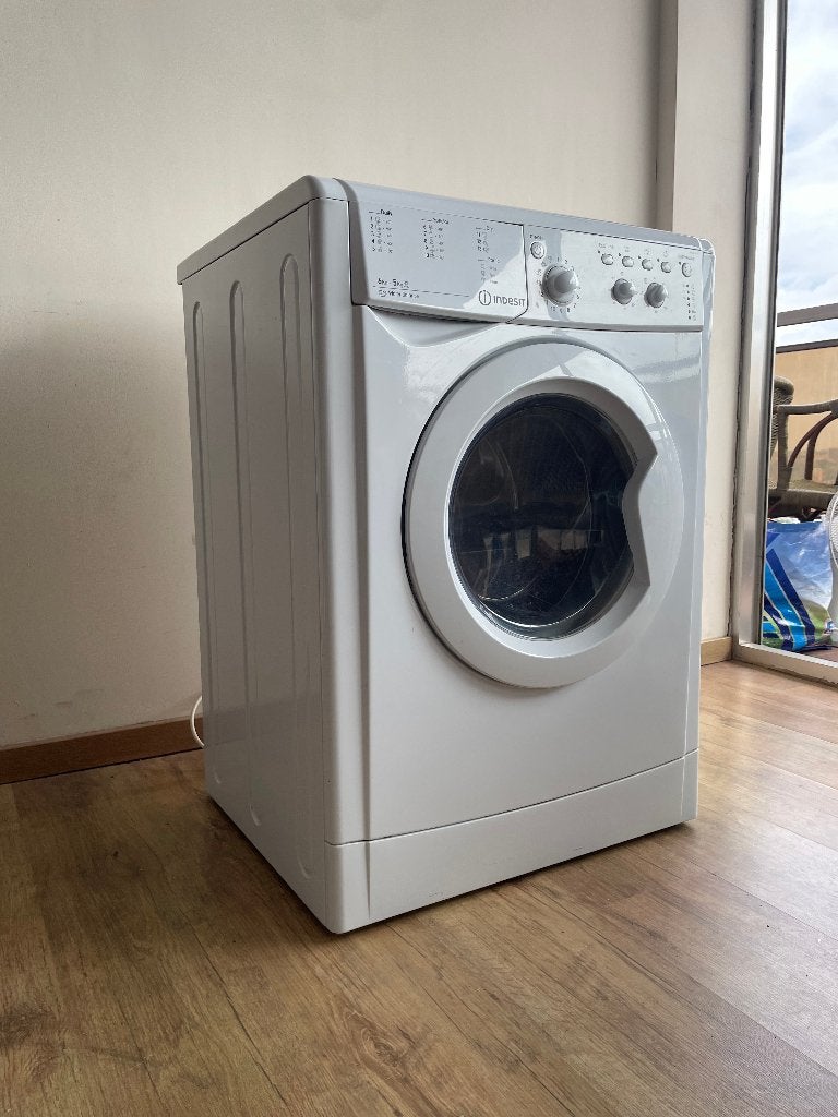 Wasmachine en droger (gecombineerd) in uitstekende staat, 6 tot 8 kg, Ophalen, Zo goed als nieuw, 85 tot 90 cm