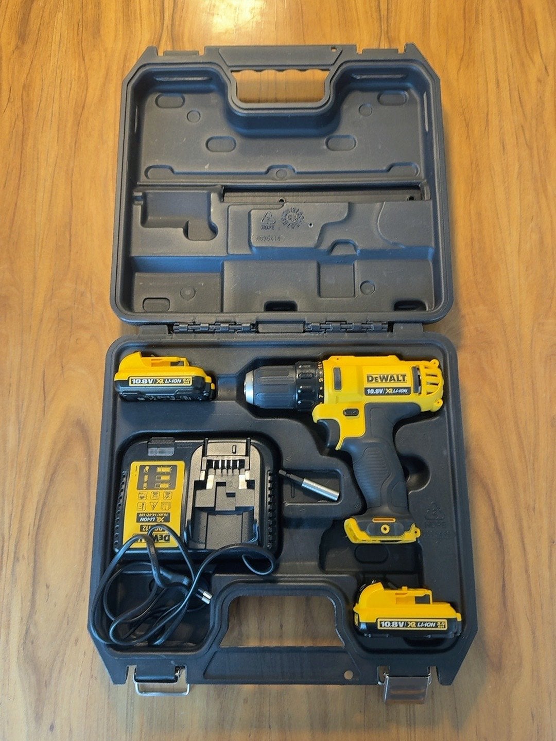 DeWalt DCD710 10,8V XR set – 2x 2Ah + koffer, Doe-het-zelf en Bouw, Ophalen, Gebruikt, Variabele snelheid, Boor- en Schroefmachine
