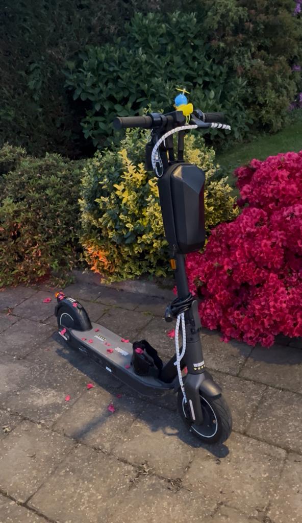 E step Ninebot G30 Max ||, Fietsen en Brommers, Steps, Ophalen, Zo goed als nieuw