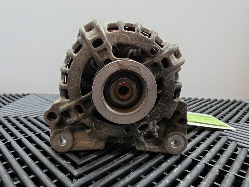 ALTERNATEUR V-Snaar Up! (121) (|04C903023B|04C903023BX|), Robert Bosch AG, Volkswagen, Utilisé, Robert-Bosch-Allee 1
74232  Abstatt, DE