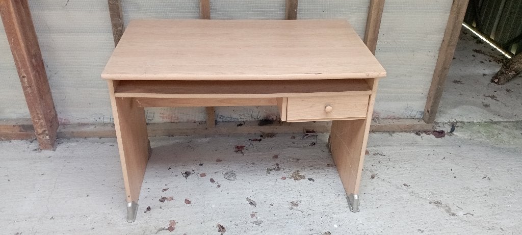 Bureau, Bureau d'ordinateur, 63 cm, Enlèvement, Utilisé