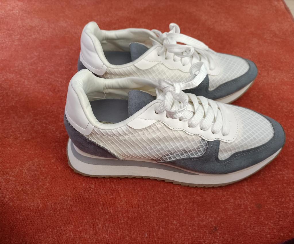 Sneakers Cortina taille 37 neuves., Neuf, Autres marques, Chaussures de course à pied, Enlèvement