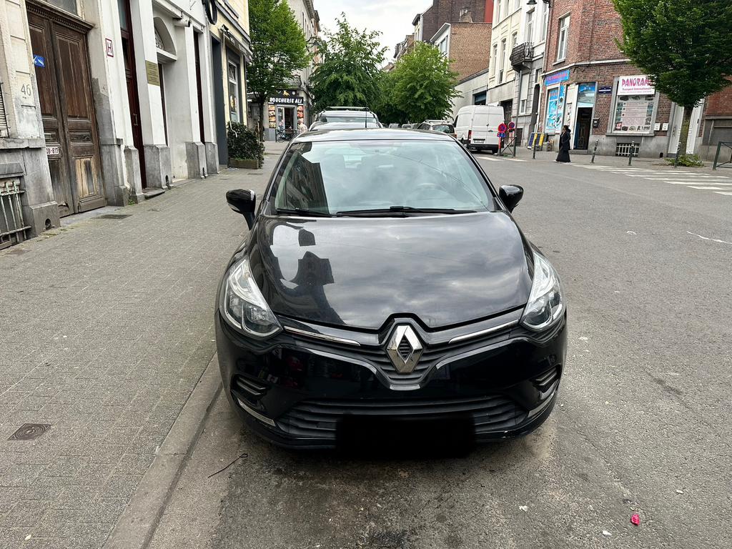 Clio 4 0.9 TCE marchand export, Autos, Achat, Particulier, Essence
