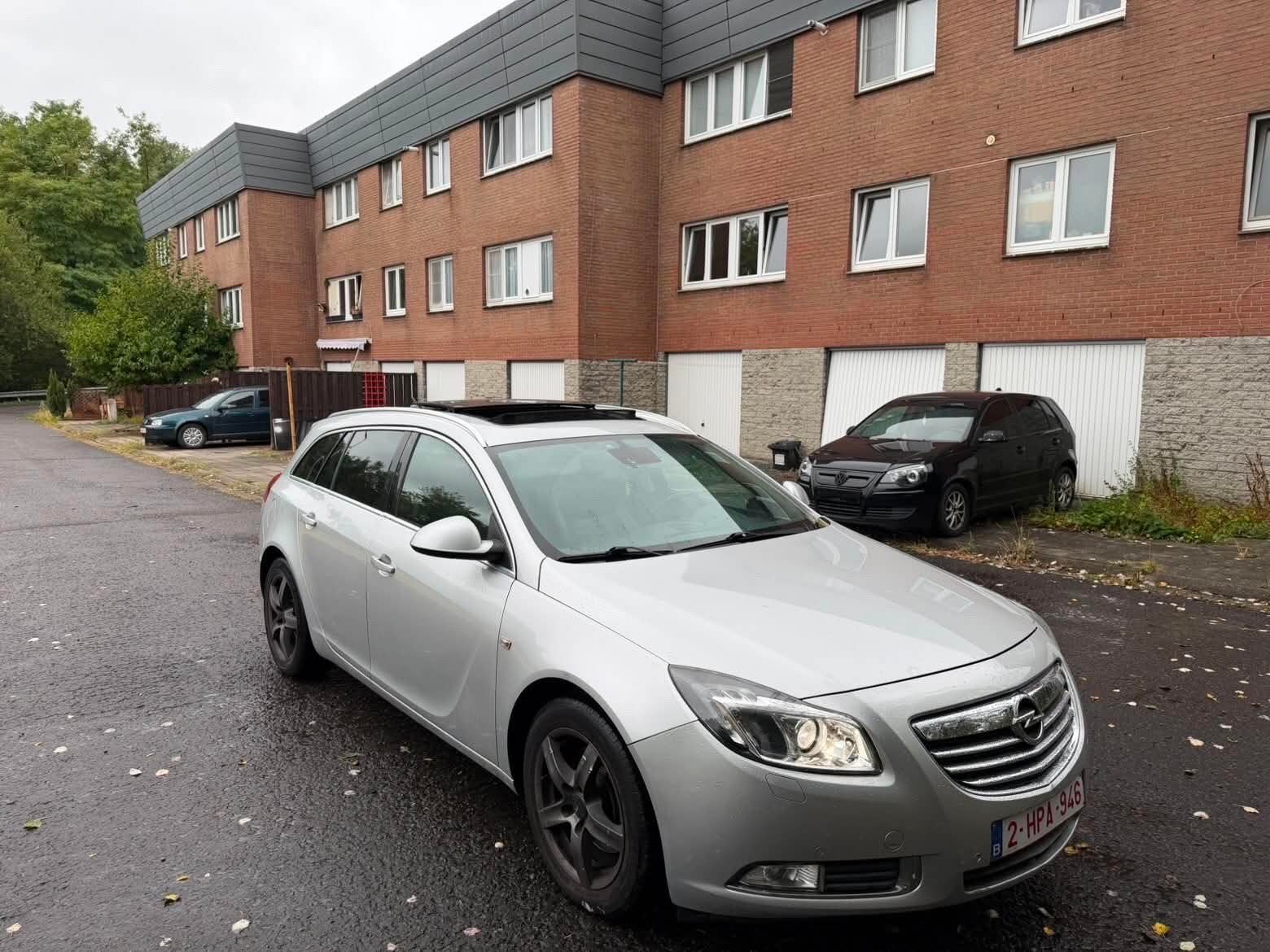Opel insignia 2.0 diesel anne 2011 euro 5 avec 214.000 km, Auto's, Automaat, Euro 5, Leder, Bedrijf