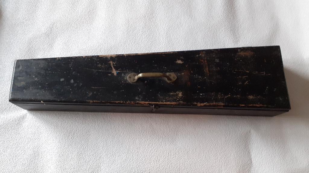 peugeot oud kistje met zagen, Ophalen of Verzenden, Gebruikt