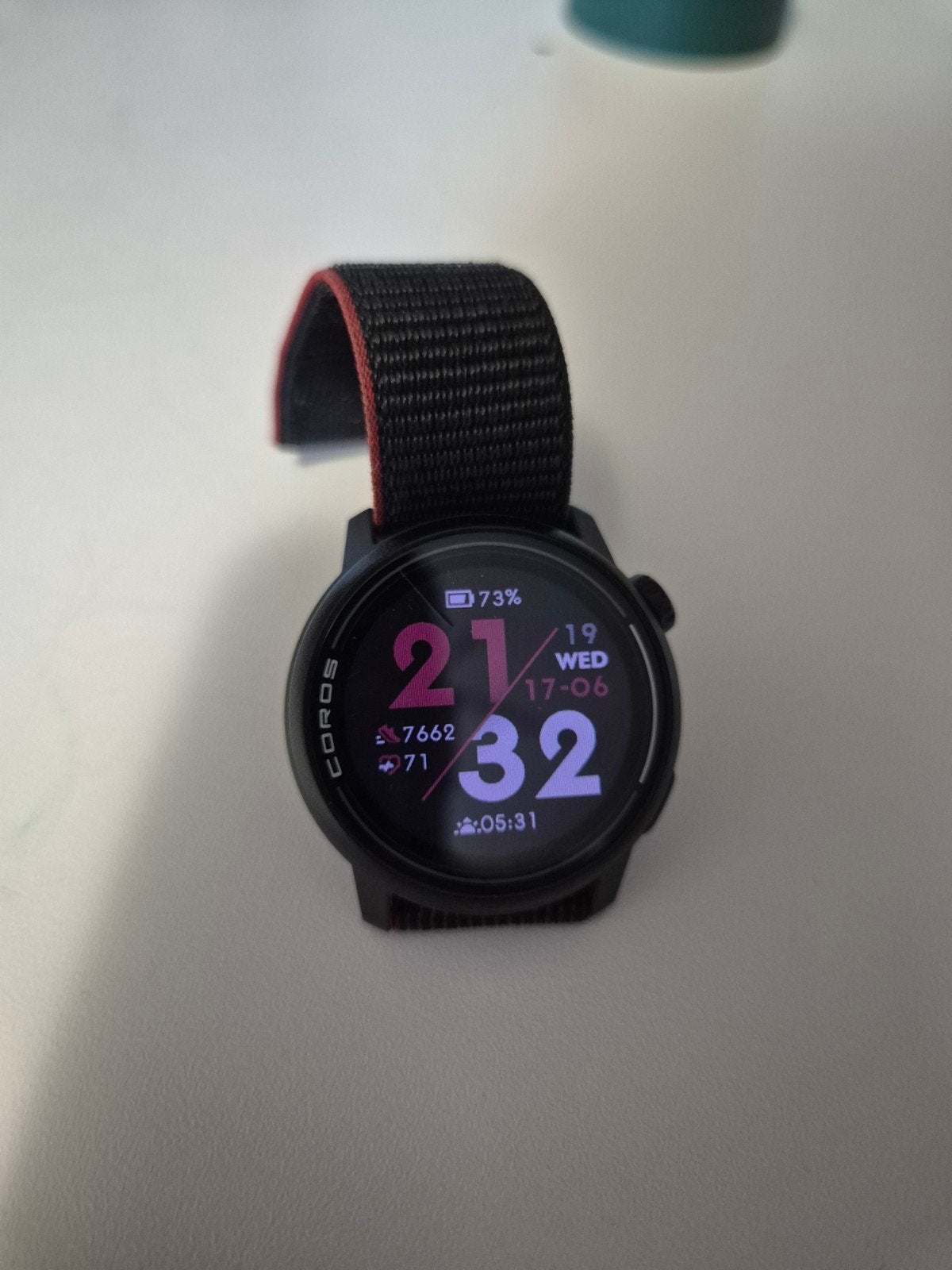 Coros Pace 3 met nylon bandje, Enlèvement, Utilisé, Avancer d'un pas, Noir