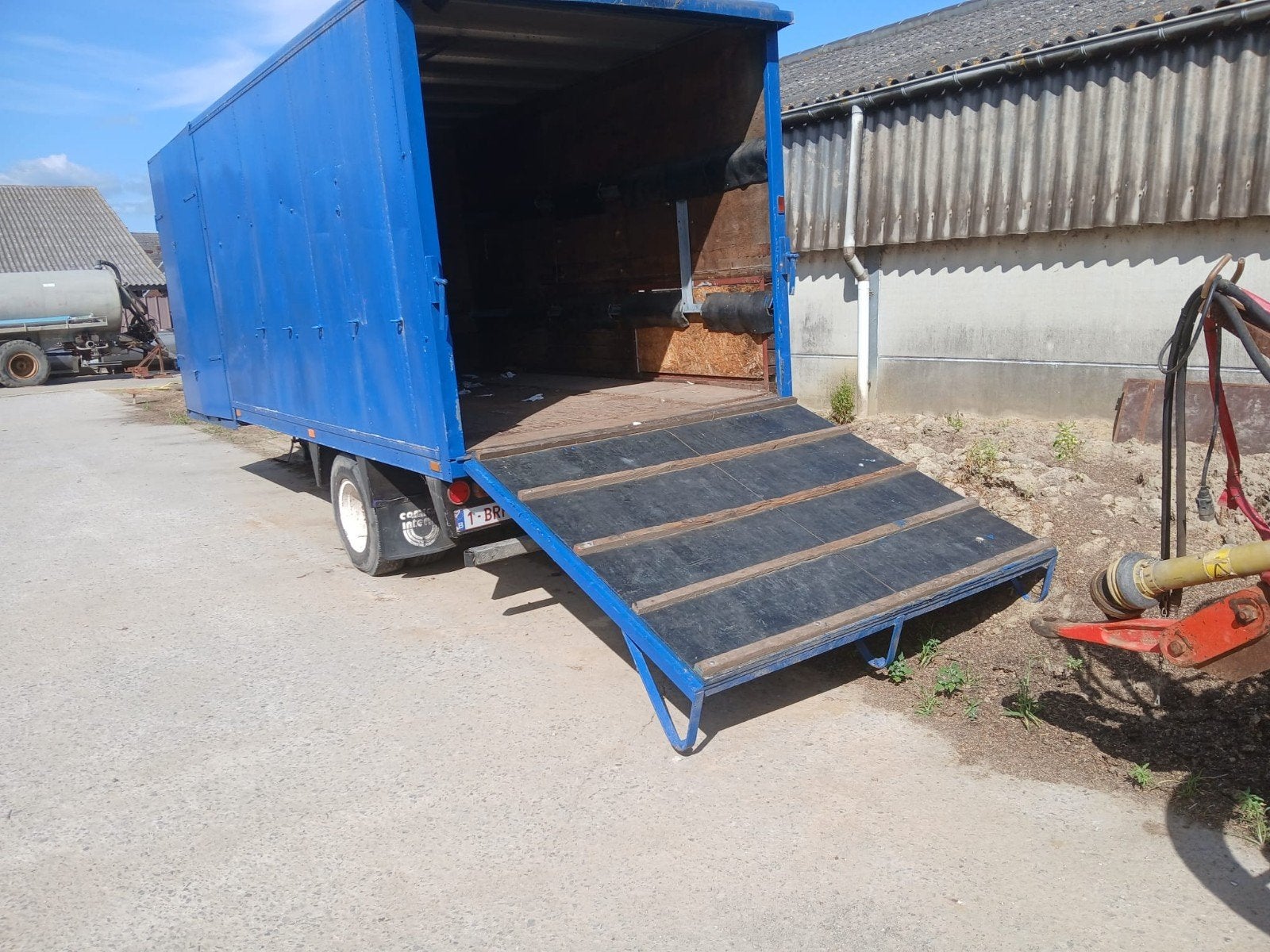 Paarden transport, Enlèvement