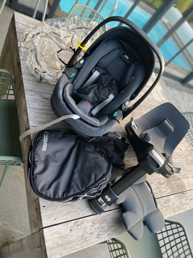 Complete set maxi cosi pebbles pro 360, Ophalen of Verzenden, Zo goed als nieuw
