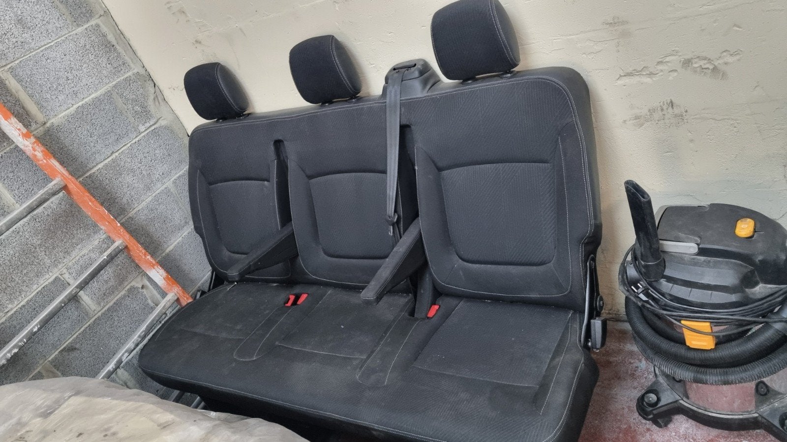 Renault trafic 3 banquette, Autos : Pièces & Accessoires, Enlèvement, Renault