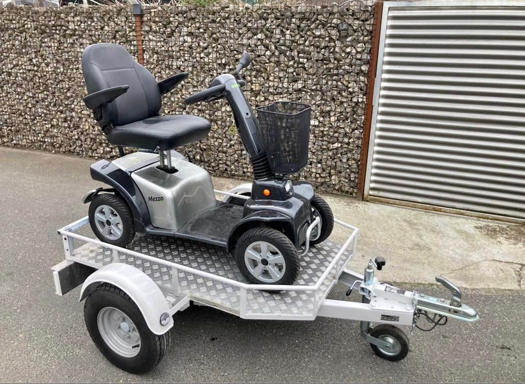 Scootmobiei + aanhangwagen !, Ophalen, Zo goed als nieuw