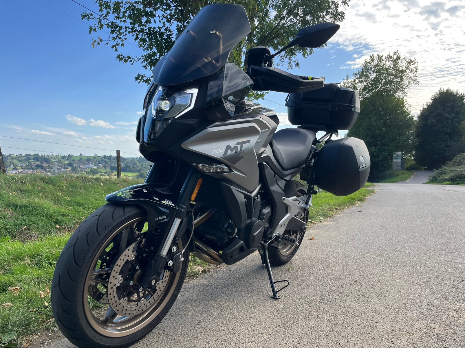 Moto CF MT 700, Permis Moto A, Tourisme, Occasion, Plus de 35 kW