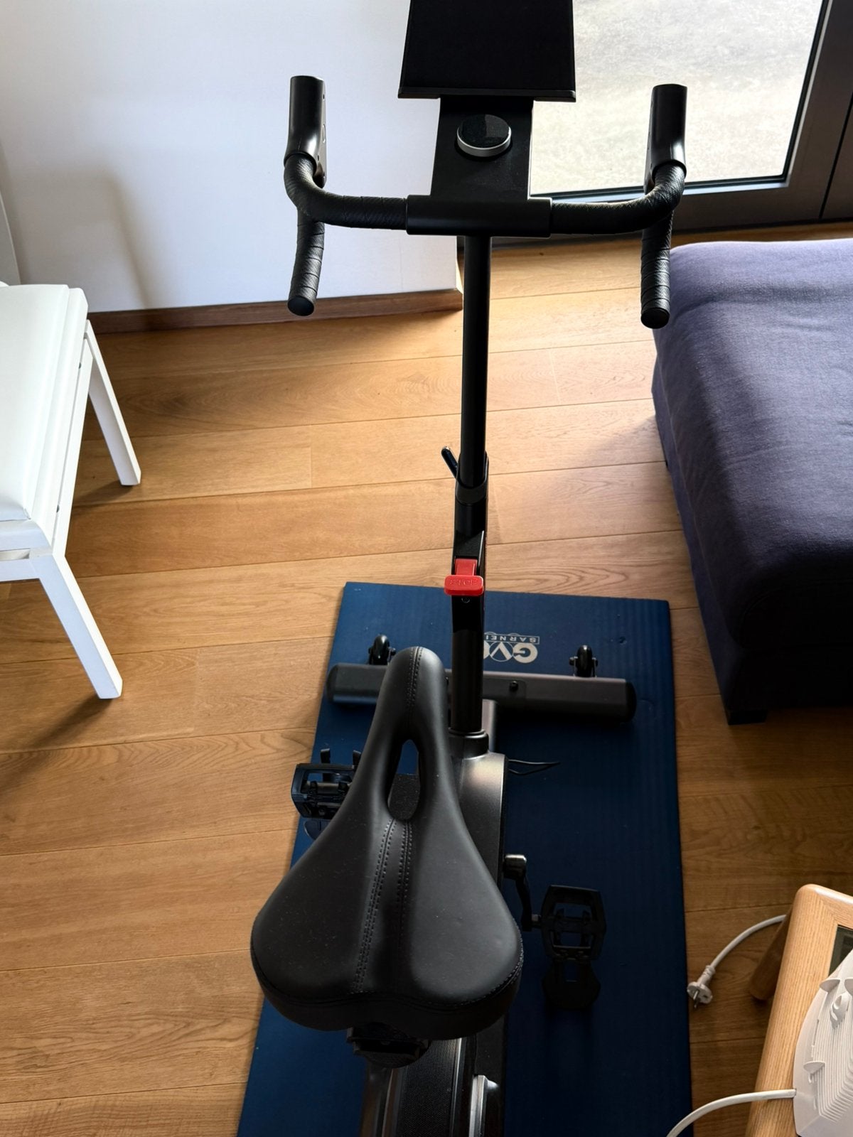 Velo appartement sportif, TV, Hi-fi & Vidéo, Support de télévision, Enlèvement, Comme neuf