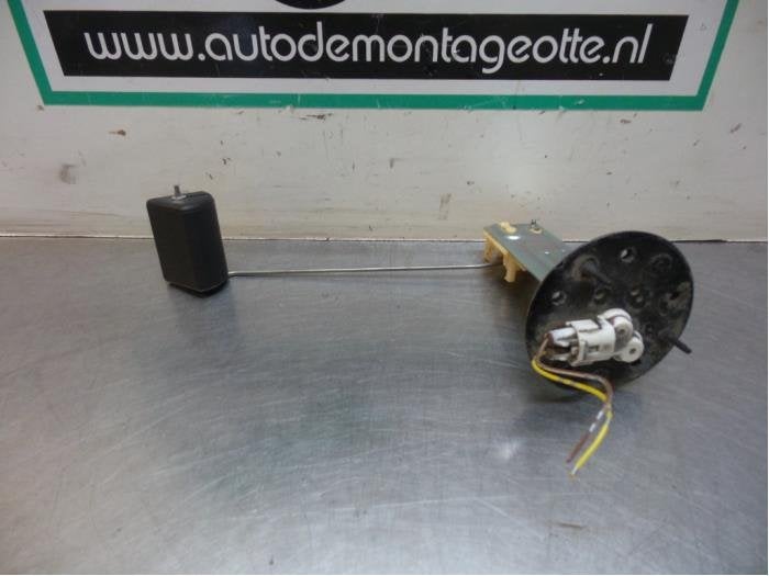 Tankvlotter van een Lexus IS 200 (IS 200 99-), Gebruikt, -, -, -