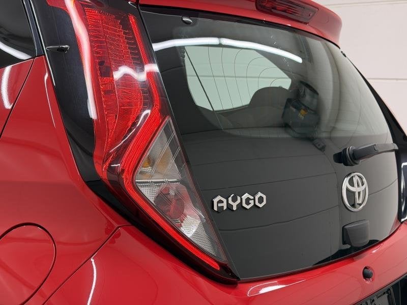 Toyota Aygo X-play2 + Airco + Automaat, Auto's, Automaat, 72 pk, 5 deurs, https://public.car-pass.be/vhr/b9bbc2de-2060-459c-a680-cfc533edc78e