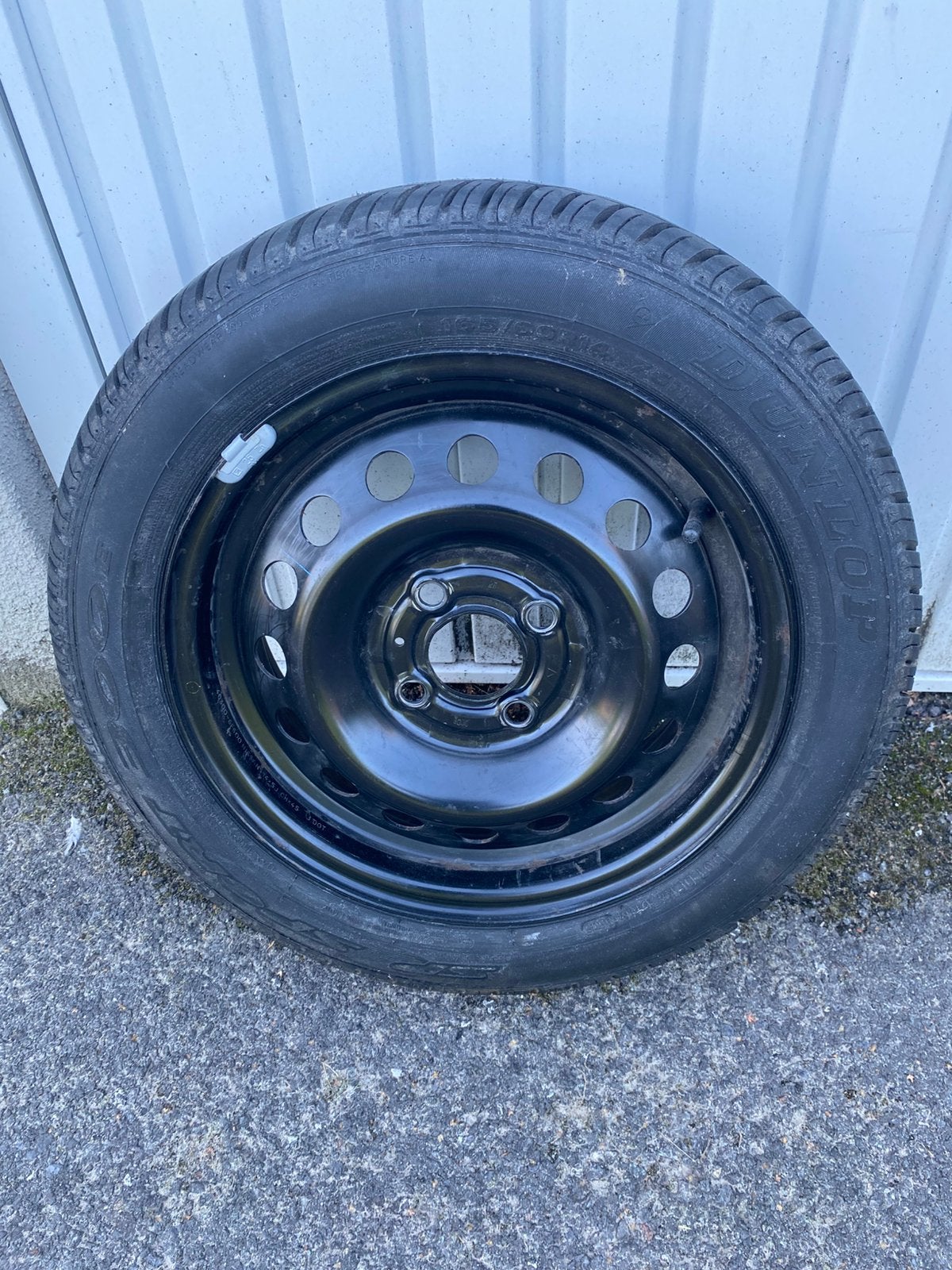 Originele band met velg van Nissan Micra, Ophalen, 14 inch, Banden en Velgen, Nieuw