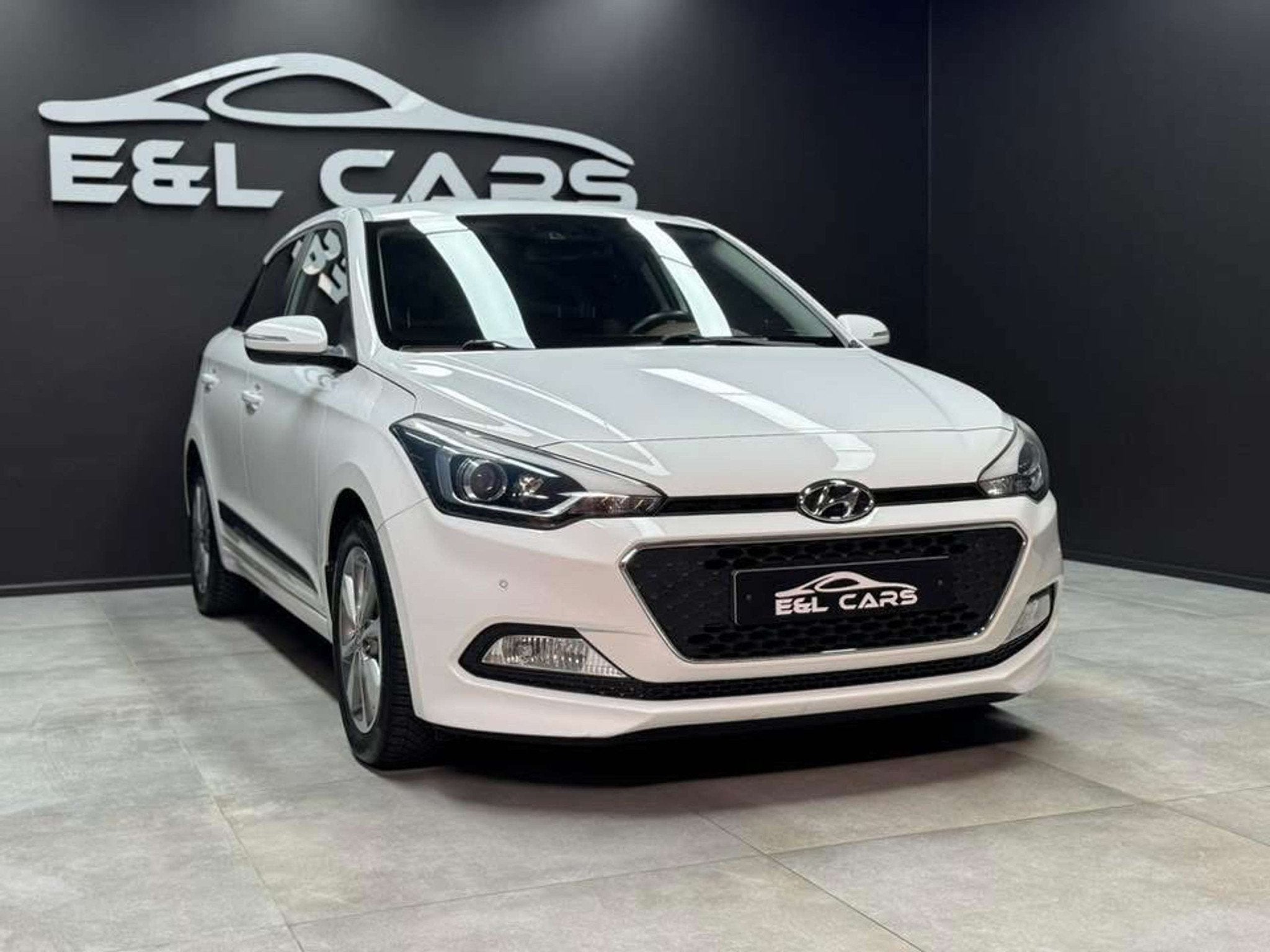 Hyundai i20 i20 1.4i *12 mois de garantie*, Autos, Achat, https://public.car-pass.be/vhr/30275e59-a4ae-44e6-92e9-2fa4ca6e70f8