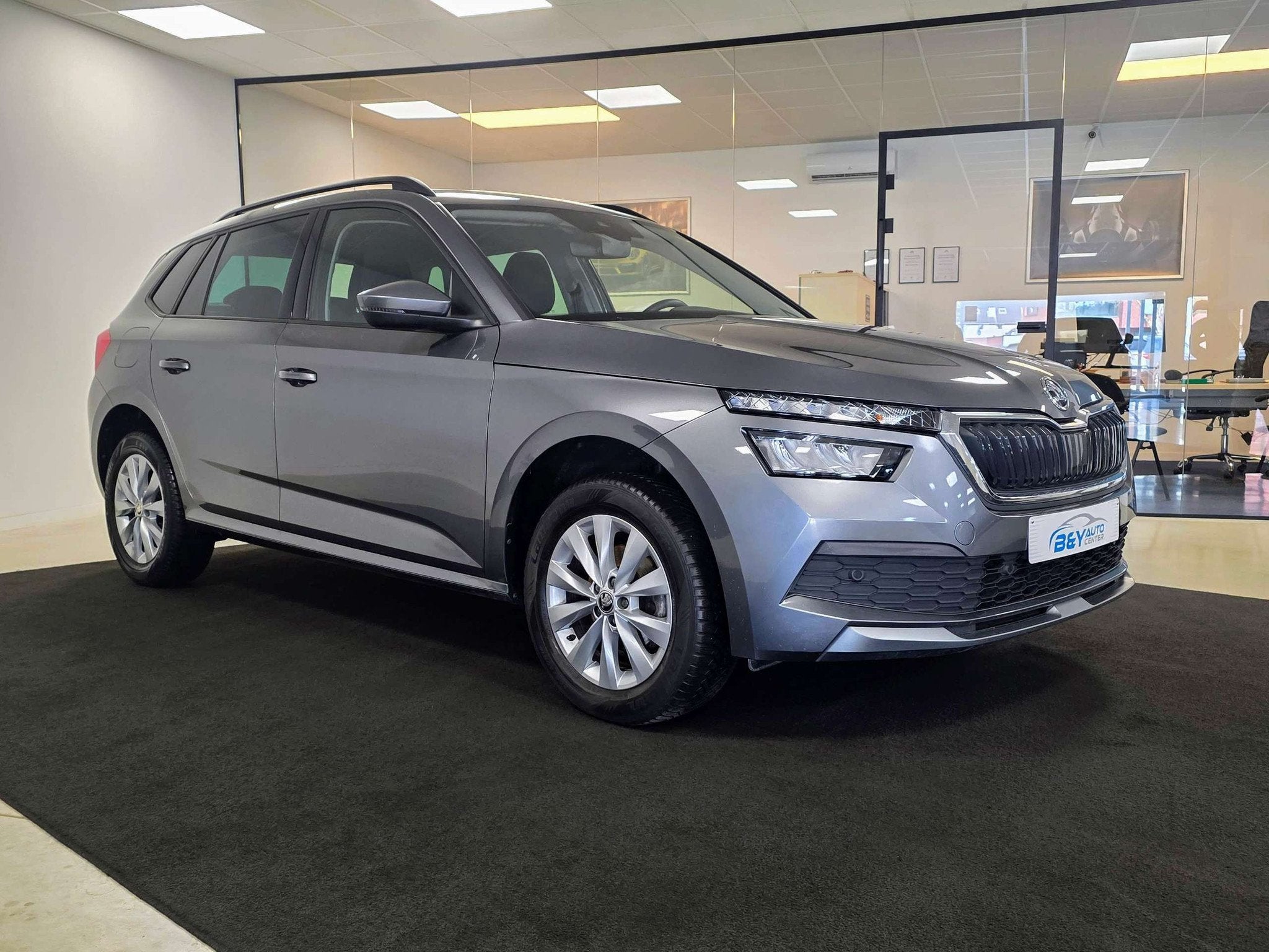 Skoda Kamiq 1.0 TSI Ambition * 36,249 km *, Autos, Skoda, Entreprise, Achat, Kamiq, ABS, Phares directionnels, Airbags, Air conditionné