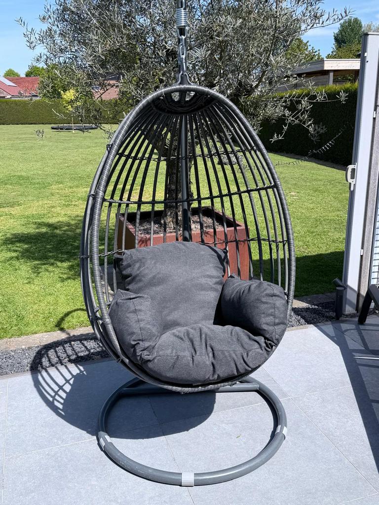 Hangstoel met kussen, Ophalen, Zo goed als nieuw, Binnen