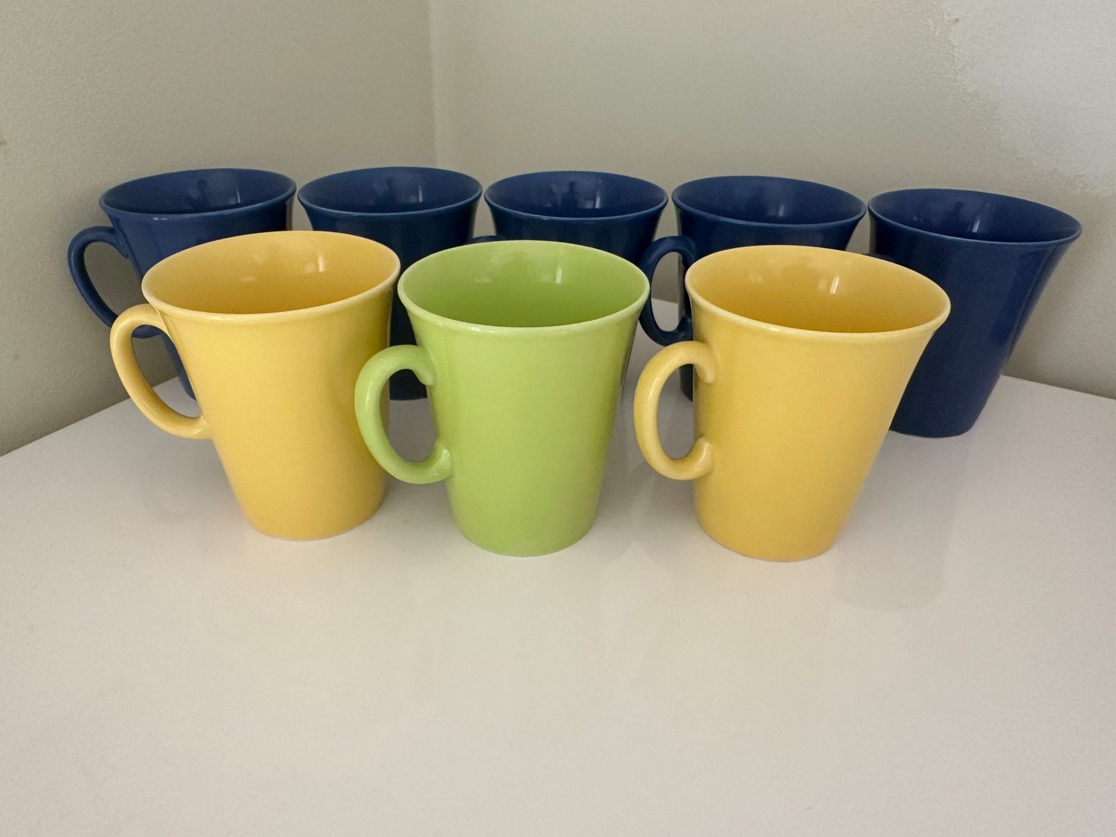 Lot de 8 tasses/mugs - Hauteur : 10 cm en excellent état, Ophalen, Zo goed als nieuw