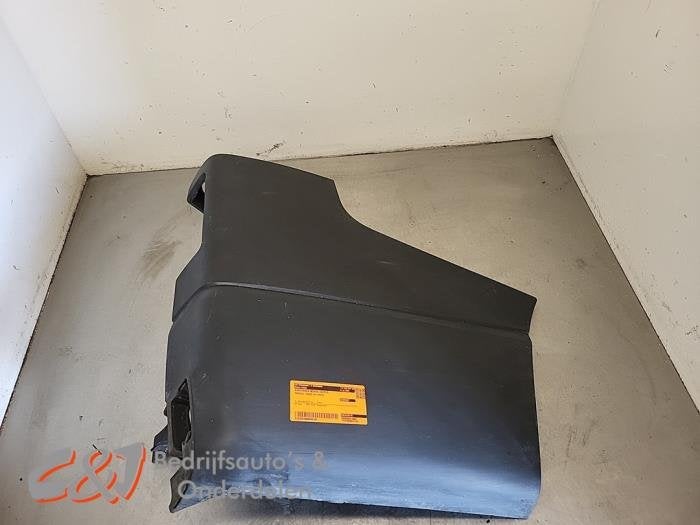 Coin pare-chocs arrière droit d'un Renault Trafic, Autos : Pièces & Accessoires, Carrosserie & Tôlerie, Renault, -, 3 mois de garantie