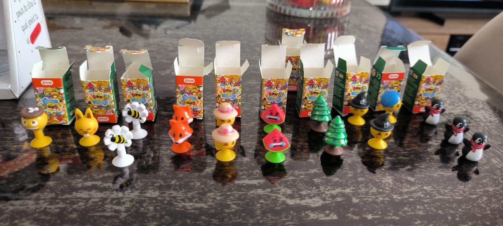 Emoji Aldi 2026, Collections, Aldi, Enlèvement