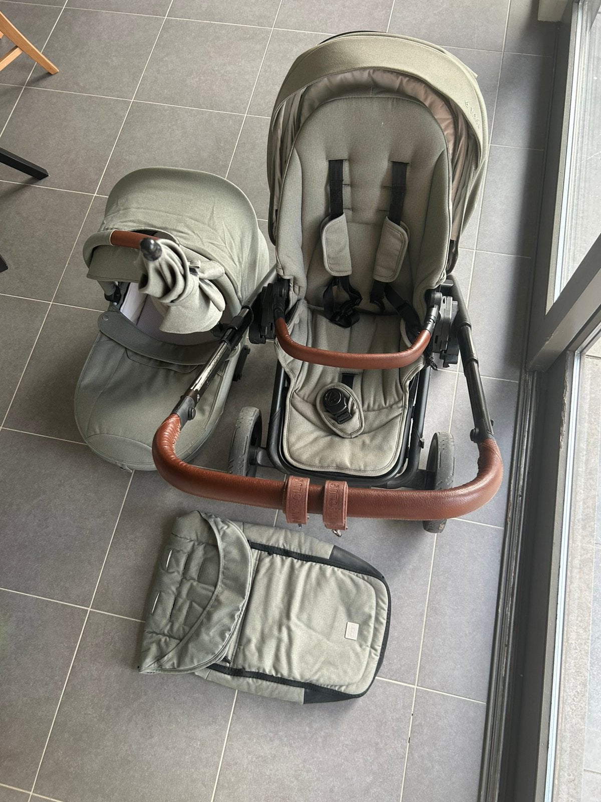 Mutsy Icon + accessoires, Kinderen en Baby's, Zo goed als nieuw, Met reiswieg, Mutsy, Ophalen
