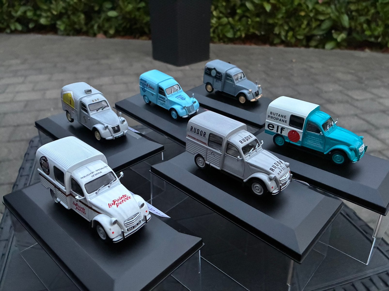 collection Citroën 2cv fourgonnette 1/43 eligor - ixo, Enlèvement, Comme neuf